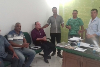 Reunião com o Prefeito de Mirassol D‘Oeste, reivindicando recuperação das estradas do Assentamento São Saturnino